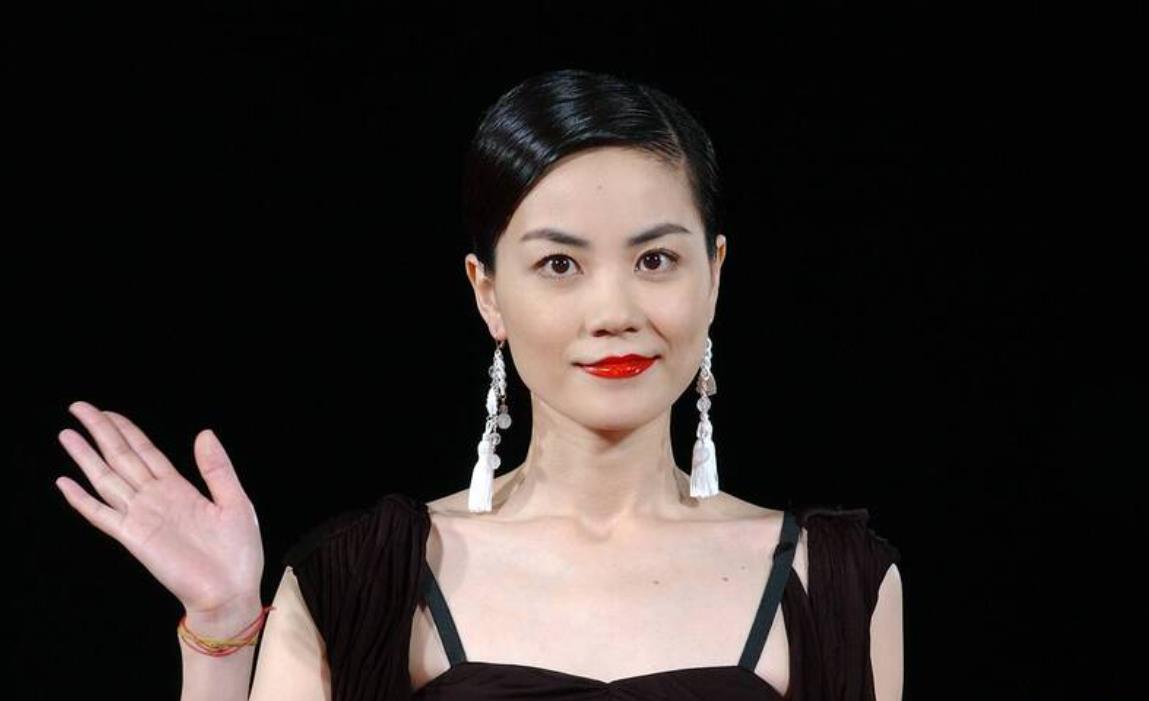 2023最好看的女生微信头像(共24张)
