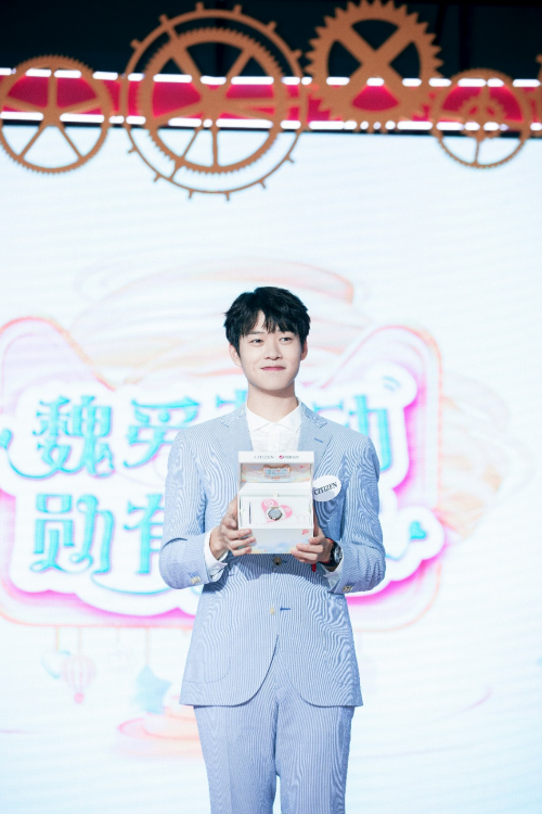 2023孤独颓废一个人的男生头像(共20张)