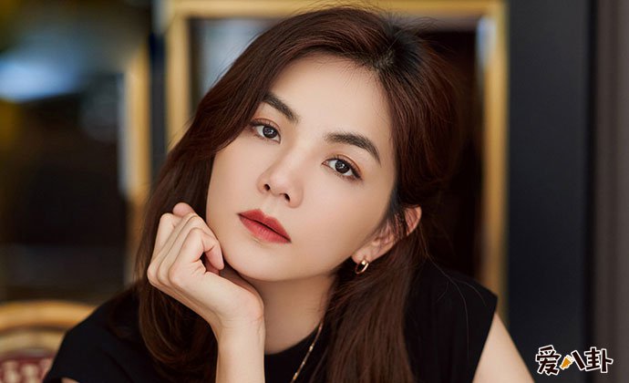 可甜可盐的欧美小姐姐头像真人(优选28张)